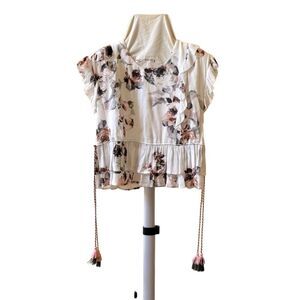Moon River White Ruffled Floral Print Cropped Top Tassel Belt Size XS